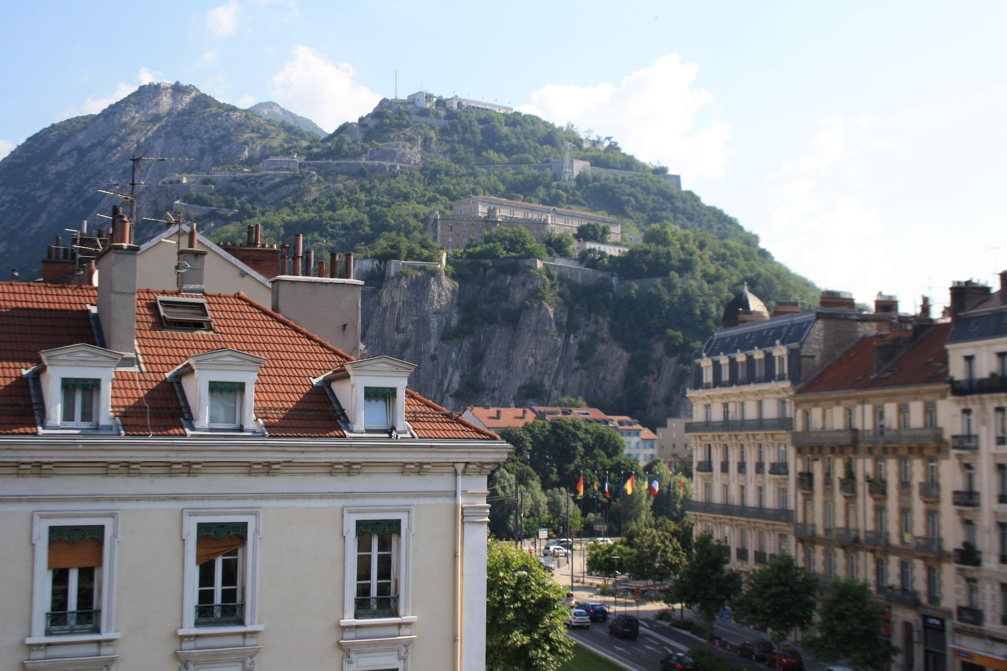 Ibis Styles Grenoble Centre Gare Hotel Exterior photo